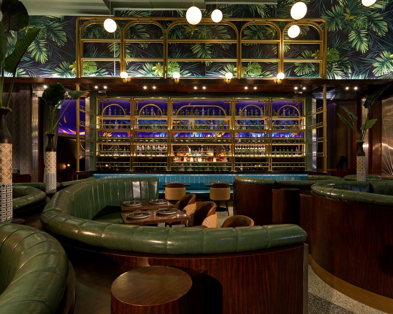 Lucky's Restaurant & Bar